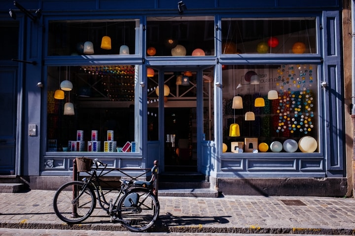 image d'une vitrine de magasin